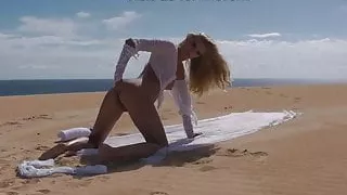 Blonde Beauty On Dunes Anal Self Fisting