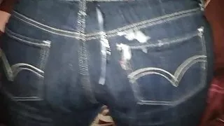 Sperma auf Ehefrau Levis Jeans Arsch