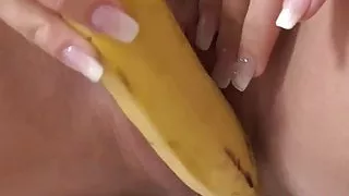 Big taco babe with two big bananas