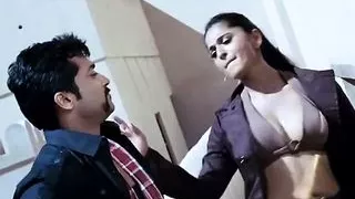 Anushka Shetty Cleavage Boobs Tits in Singham