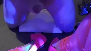 Cumming On Pink Heels