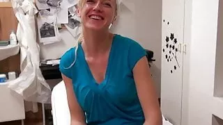 Euro girlnextdoor flashes her tits for cash