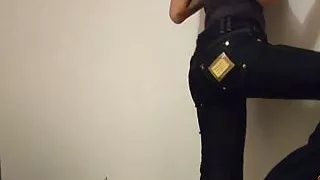 Kriss shaking her tight ass in skinny jeans
