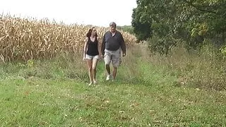 Becca Burnz - Young MILF Naked house cleaner