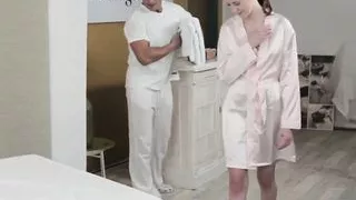 Massageräume Tiefer und intensiver Fick lässt Rothaarige spritzen