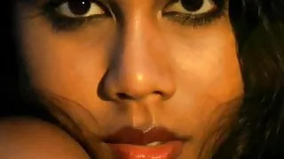 Stunning Indian MILF Delivers The Erotic