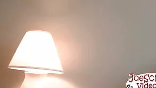 Arschspiel mit dem glatten sexy bisexuellen John