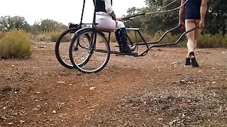 Paseando en el carrito.