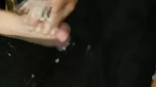 Edle Gloryhole-Lesben spielen zusammen herum