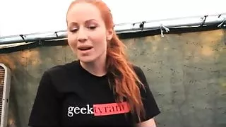 Jiu jitsu girl vs Kung fu guy