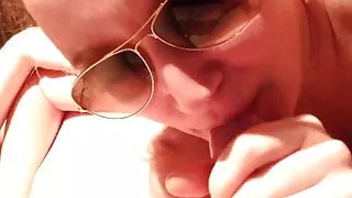 Cumshot in mouth