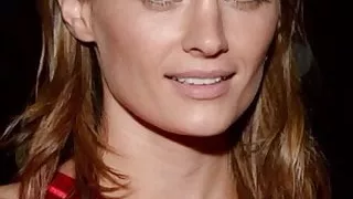 Selena Gomez vs Stana Katic Rd 1 jerk of challenge