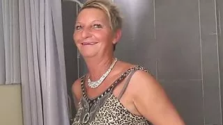 Amateur granny with elastic body needs a good fuck