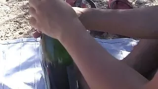 Amateur oral sex on a romantic picnic scene 3