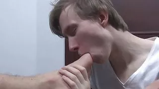 Twink jerks off while getting his feet licked