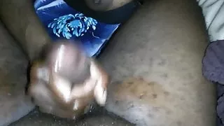 black chic gives oily handjob