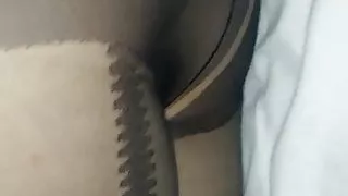 Wanking over wife in tights