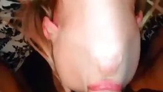 Ramona bekommt einen geilen Deep Throat