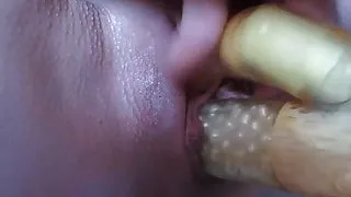 Dicke Pussy kommt mehrmals durch Vibrator Fick