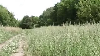 Dicke Deutsche Strassenhure laesst fuer Geld ficken