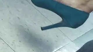 Beautiful old white woman feet