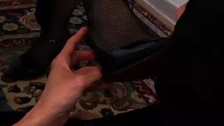 Lady Scarlet: feet licker audition