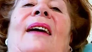 Oma blaesst sich die Seele aus dem Leib