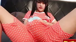 Thai Shemale Arschfick nach Dildo Analspiel