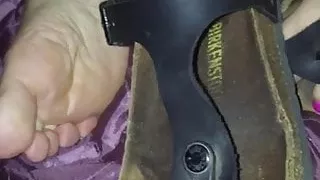 Milf in Birkenstock Gizeh