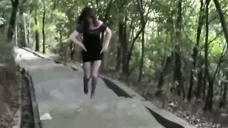 chinese wife in public2