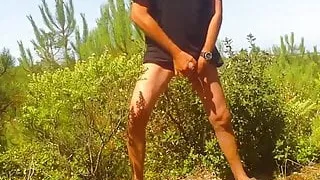 Cumshot hinter dem Strand