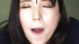 Sensual Japanese suck and swallow.