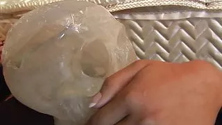 Brunette deep thraots stud while blondie gets fucked beside her