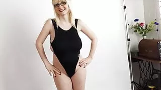 1. Fan-Treffen: Probe Bikini Show