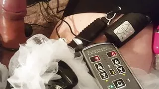 Maid to cum - E-stim, vibrating dildo and cock-ring