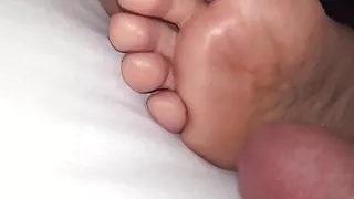 Cum on my girlfriends feet part 1