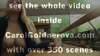 Carol Goldnerova coffe shop flashing