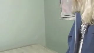 FetishNetwork Julie wants cum on feet