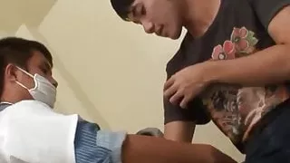 Asiatische Twinks Non und Gus Bareback