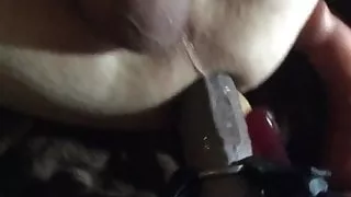 Mistress Strapon fickt Sissy Ehemann Bälle tief mit Bam