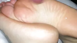 My cummy young feet and soles