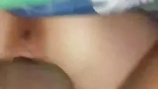 Latina parchandose con su amante