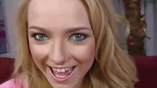 Petite Slut Carmen Callaway Suckoff