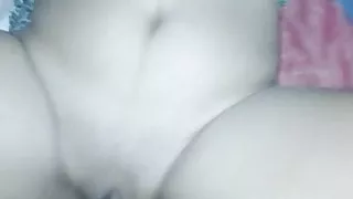 kinantot ko kapitbahay kong tulog