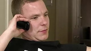 Er verführt ihn zu heißem Schwulensex