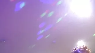 College-Babes spielen mit Schwanz und Muschi