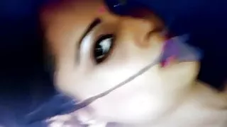sexy bhabi gesicht lippen gespritzt