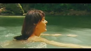 Milla Jovovich Kiele Sanchez in A Perfect Getaway