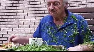 Teenie school girl swallowing grandpa cumshot outdoor fuck