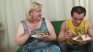 Son in law bangs bangs old plumper from behind